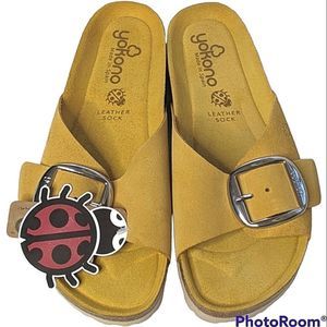 Yokono New Mustard Yellow Suede Big Buckle Slip On Ergonomic Sandals size 10 40
